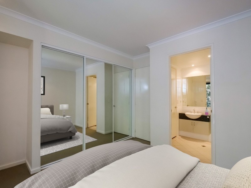 4/26 Saunders Street, East Perth WA 6004