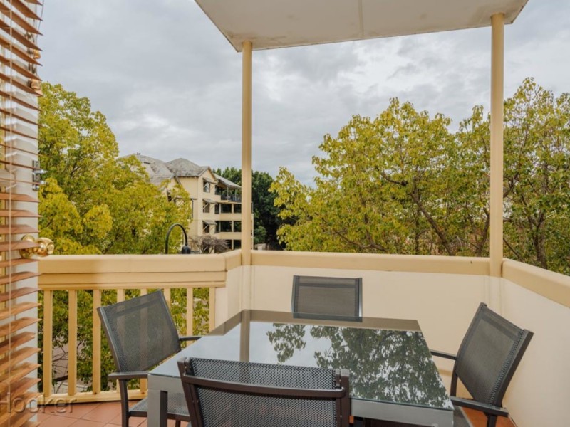 40/22 Nile Street, East Perth WA 6004