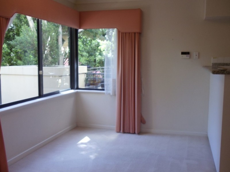 4/24 Constitution Street, East Perth WA 6004