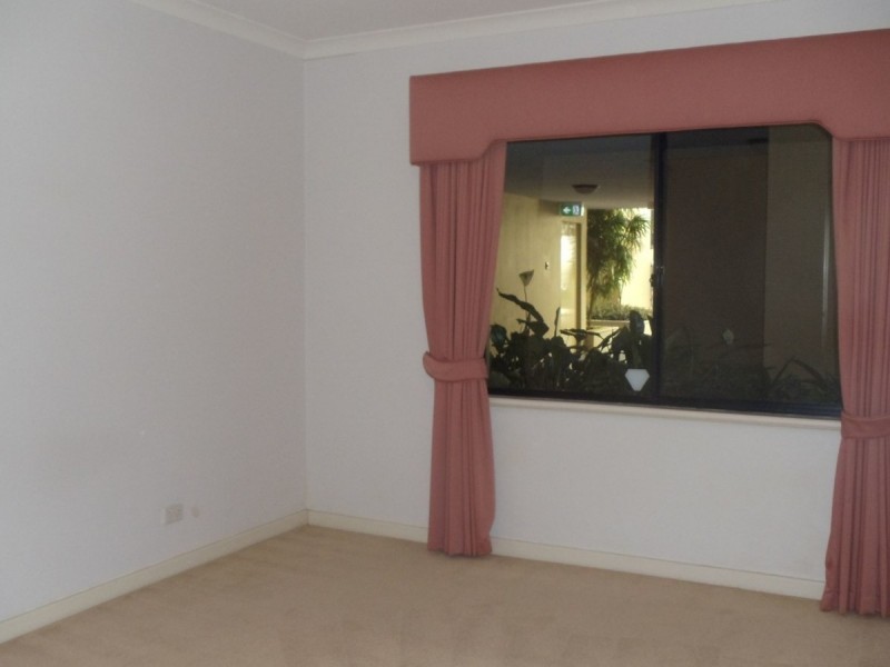 4/24 Constitution Street, East Perth WA 6004