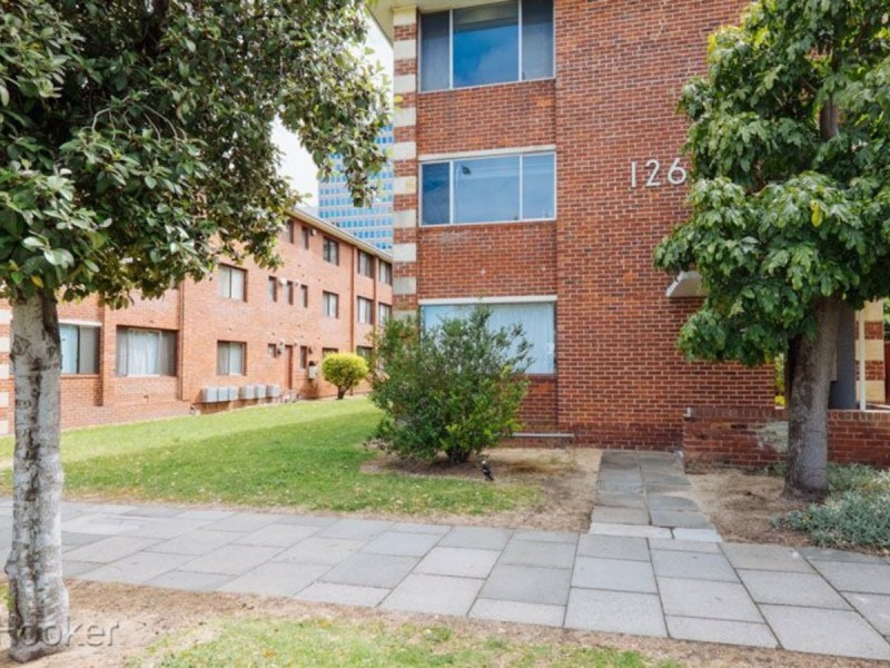 2/126 Terrace Road, Perth WA 6000