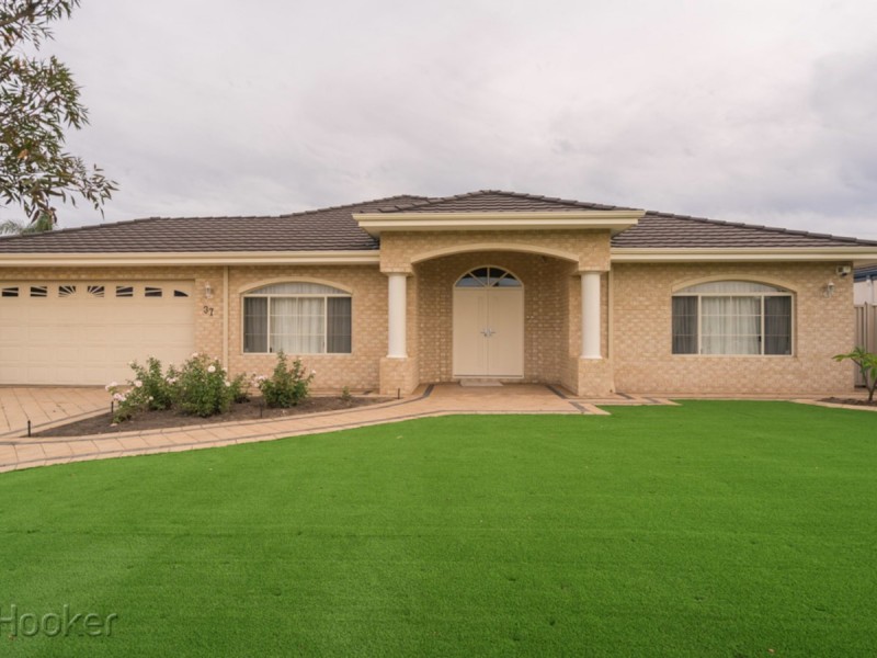 37 Central Park Avenue, Canning Vale WA 6155