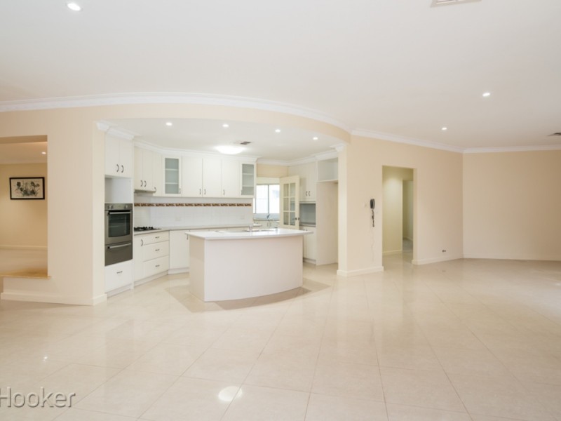 37 Central Park Avenue, Canning Vale WA 6155