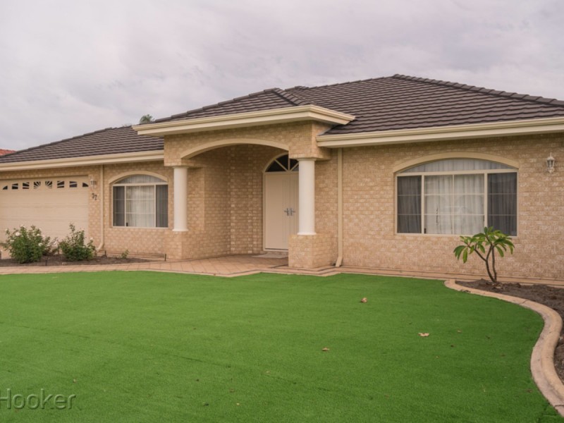 37 Central Park Avenue, Canning Vale WA 6155
