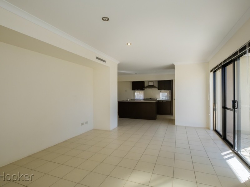 16b Lowes Street, Cloverdale WA 6105