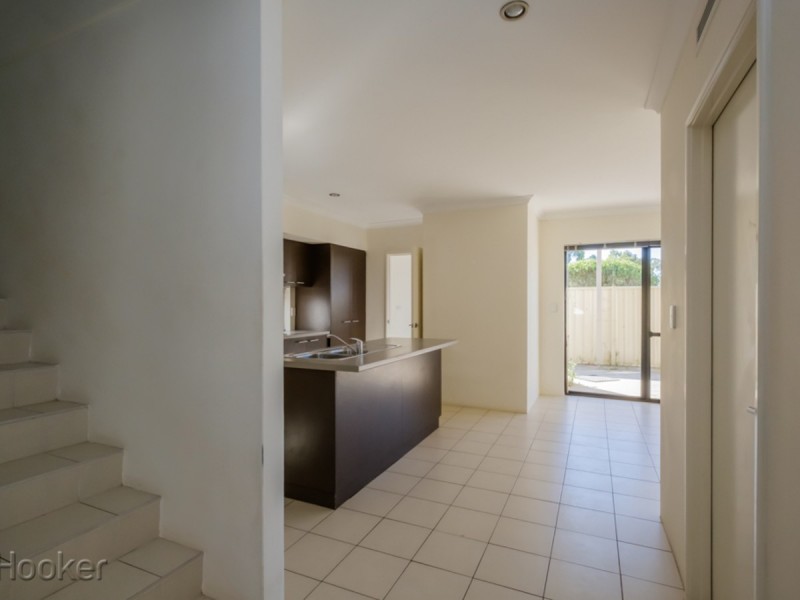 16b Lowes Street, Cloverdale WA 6105