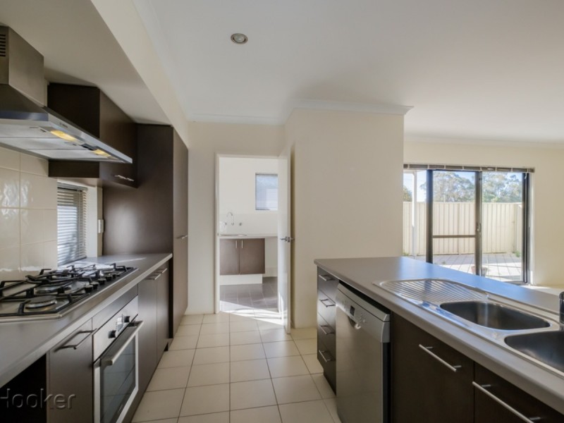 16b Lowes Street, Cloverdale WA 6105