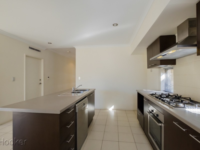 16b Lowes Street, Cloverdale WA 6105
