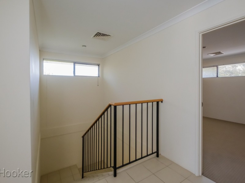16b Lowes Street, Cloverdale WA 6105