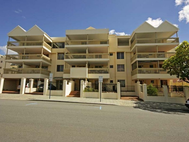 4/22 Nile Street, East Perth WA 6004