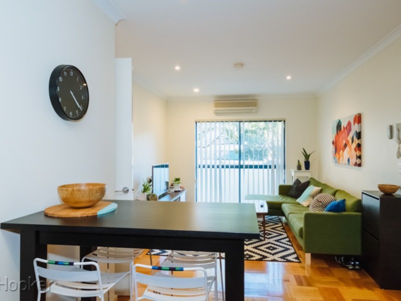 4/22 Saunders Street, East Perth WA 6004