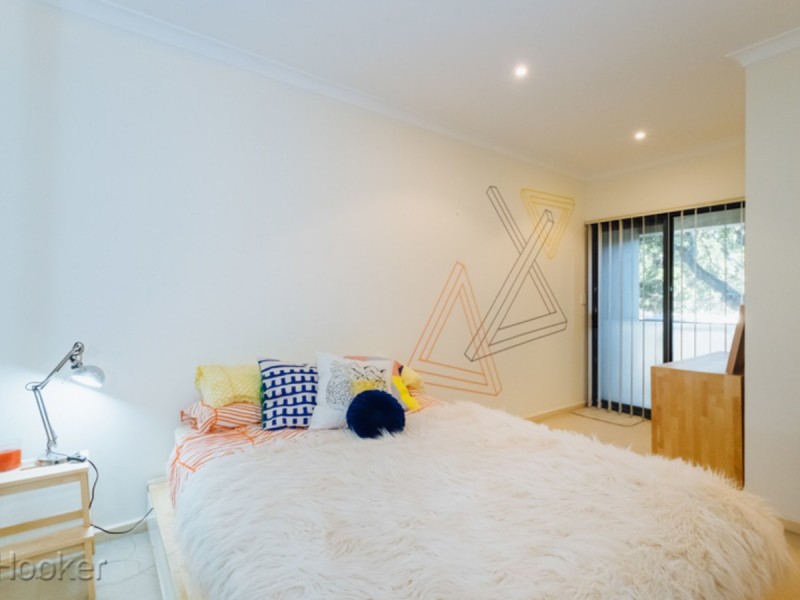 4/22 Saunders Street, East Perth WA 6004