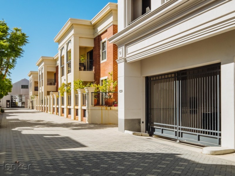 4/22 Saunders Street, East Perth WA 6004