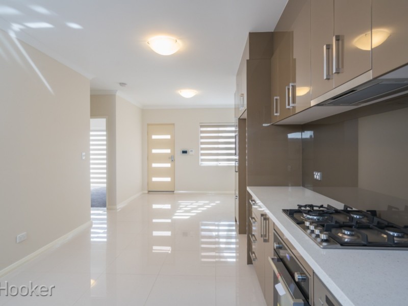 2/9 Henry Street, East Cannington WA 6107