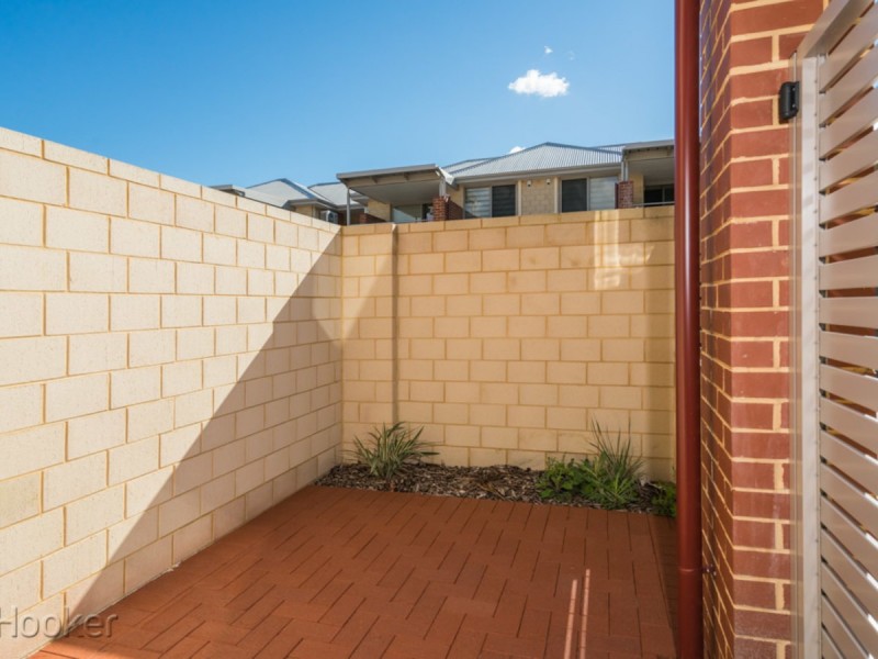 2/9 Henry Street, East Cannington WA 6107