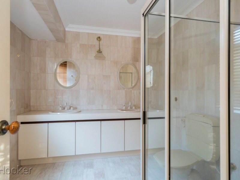 70 Kilkenny Circle, Waterford WA 6152