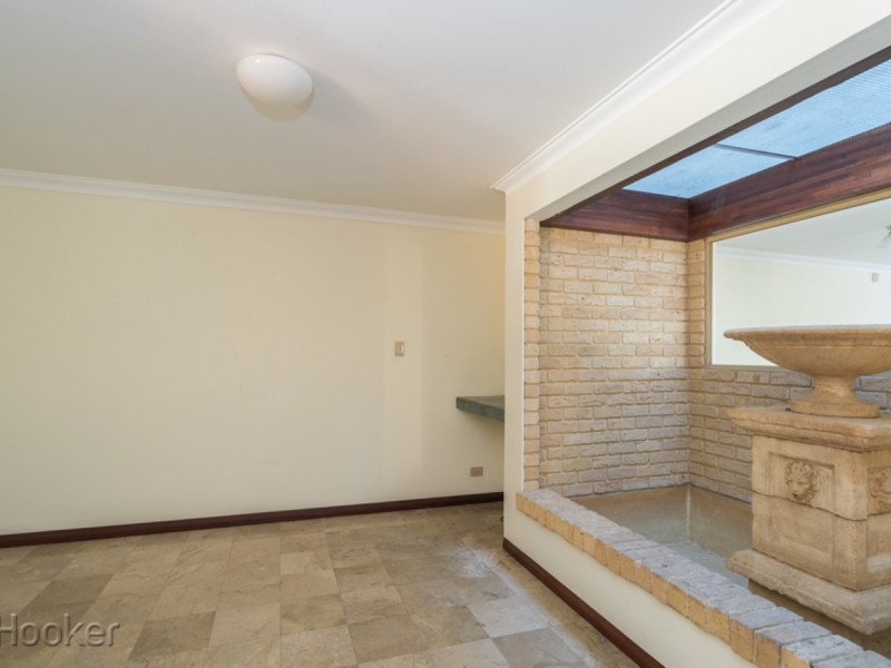 70 Kilkenny Circle, Waterford WA 6152