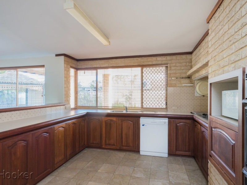 70 Kilkenny Circle, Waterford WA 6152