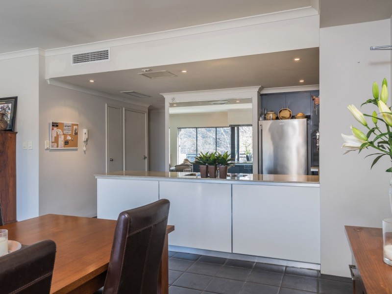 2/131 Royal Street, East Perth WA 6004