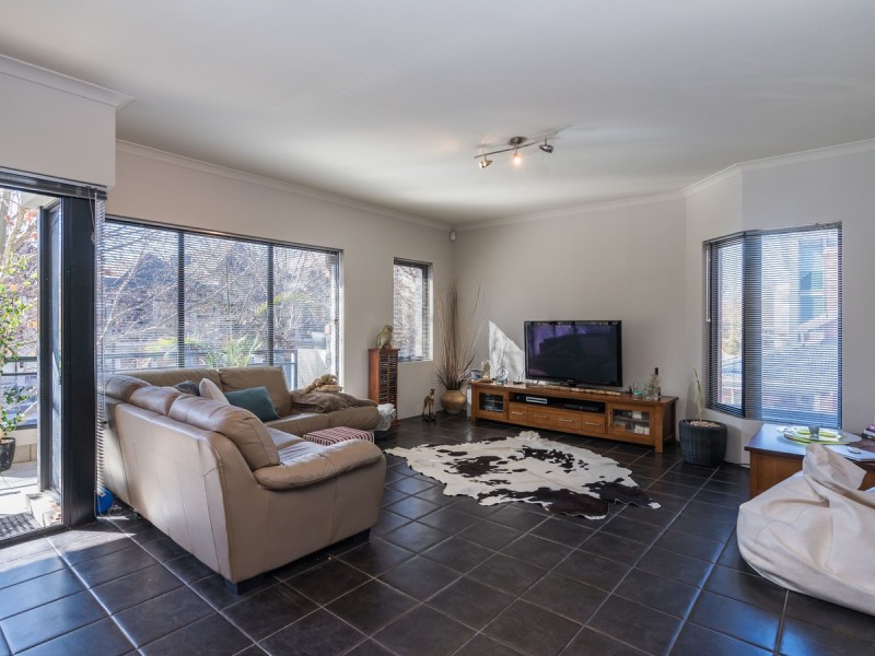 2/131 Royal Street, East Perth WA 6004