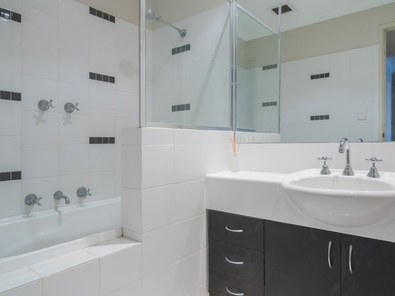 2/131 Royal Street, East Perth WA 6004