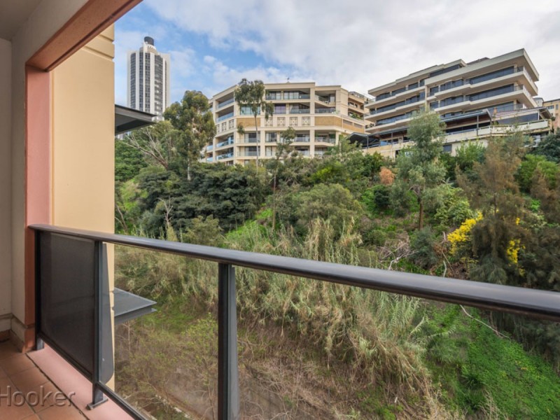 39/122 Mounts Bay Road, Perth WA 6000