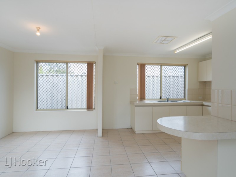 2/182 Hill View Terrace, Bentley WA 6102