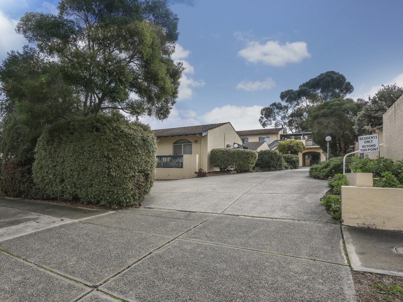 4/8 Deeley Street, Maylands WA 6051