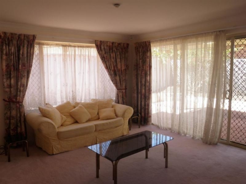 2/68 Queen Street, Bentley WA 6102