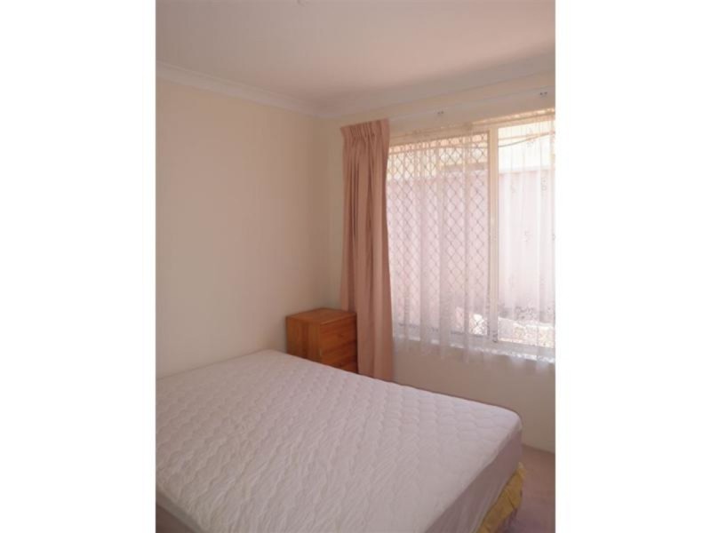 2/68 Queen Street, Bentley WA 6102