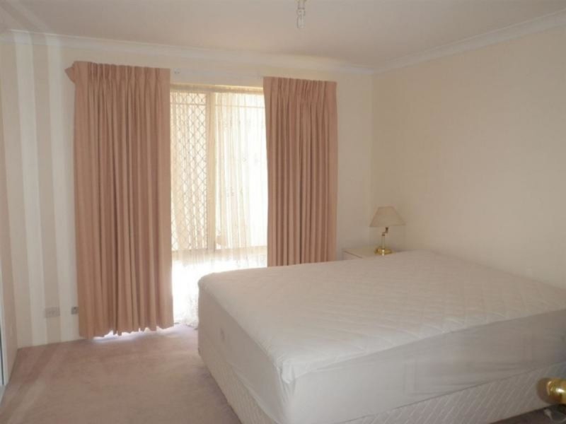 2/68 Queen Street, Bentley WA 6102