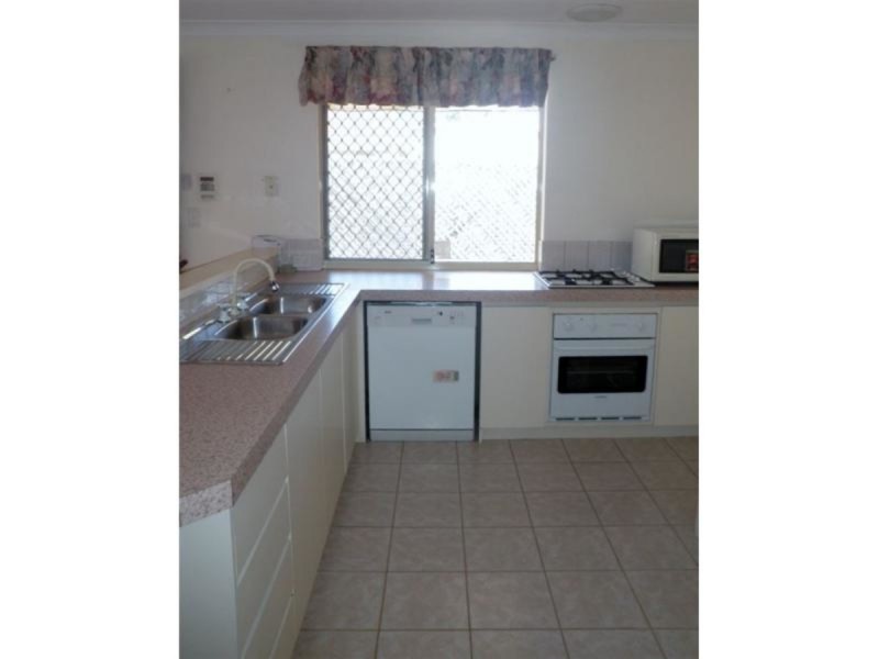 2/68 Queen Street, Bentley WA 6102