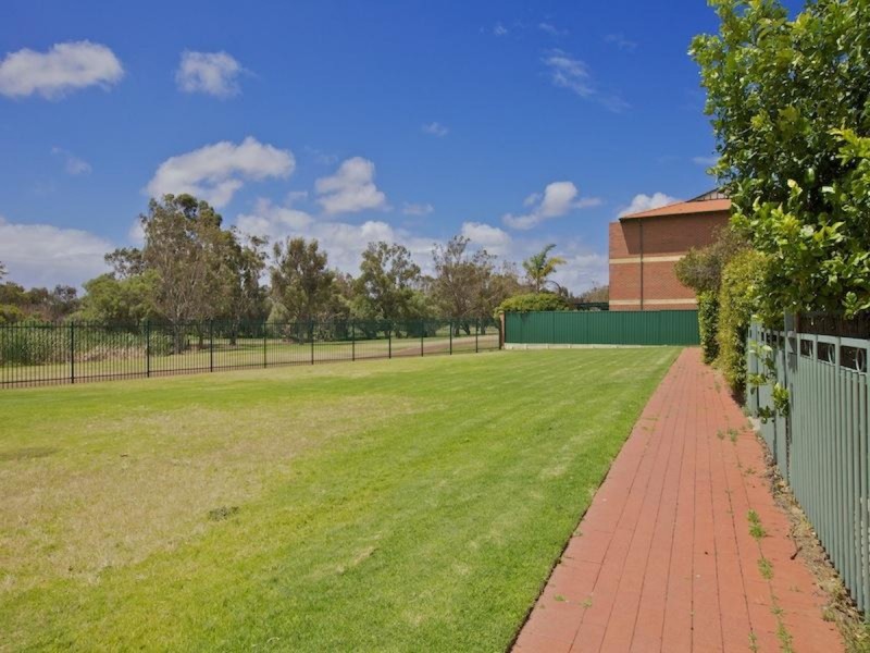72/115 Herdsman Parade, Wembley WA 6014