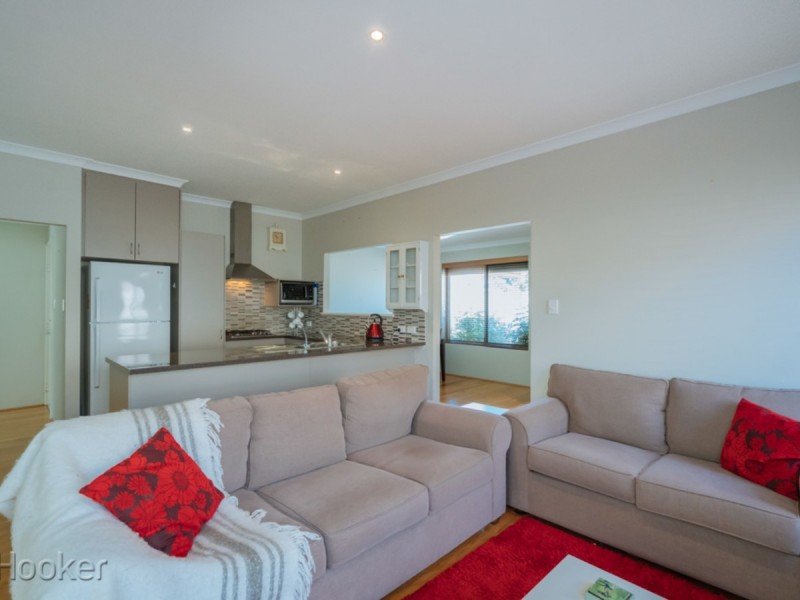 2/23b Ilumba Way, Nollamara WA 6061