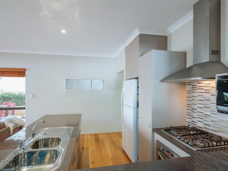 2/23b Ilumba Way, Nollamara WA 6061