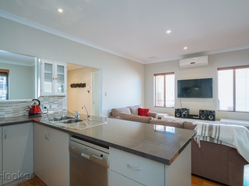 2/23b Ilumba Way, Nollamara WA 6061