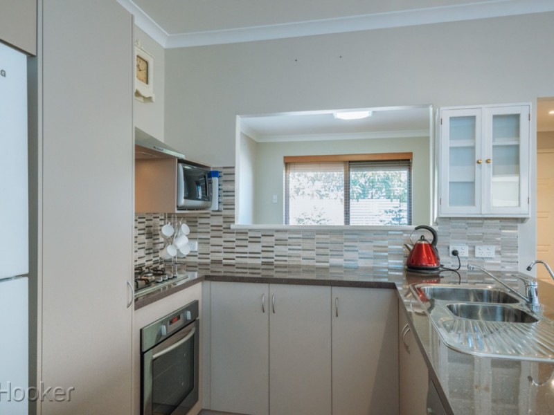 2/23b Ilumba Way, Nollamara WA 6061