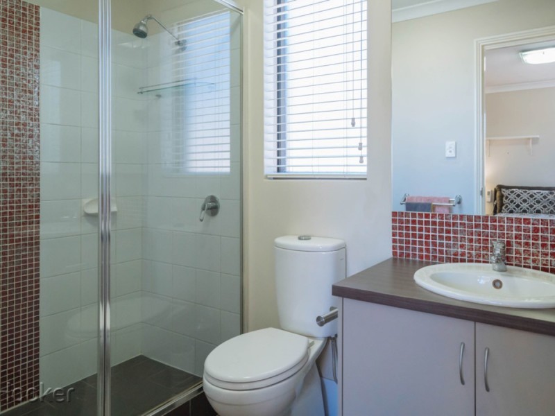 2/23b Ilumba Way, Nollamara WA 6061
