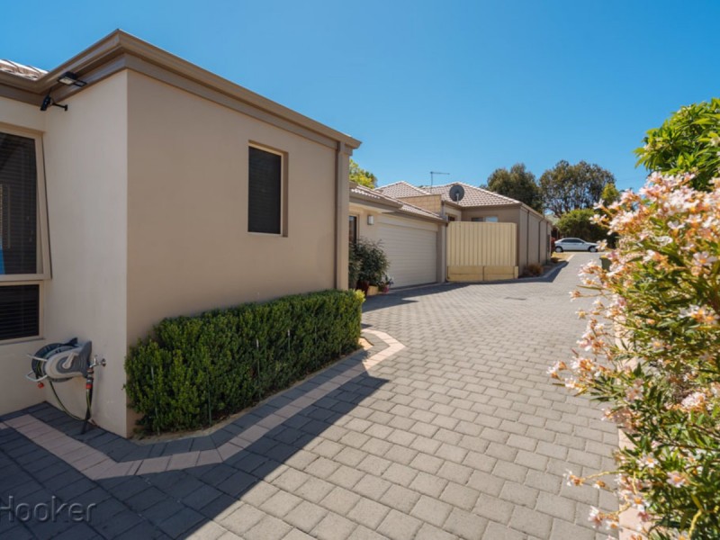 2/23b Ilumba Way, Nollamara WA 6061