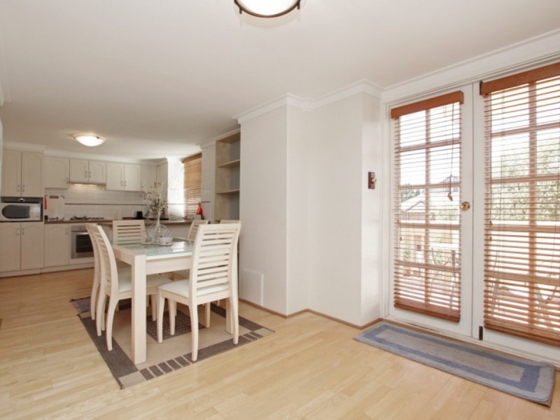 38/22 Nile Street, East Perth WA 6004