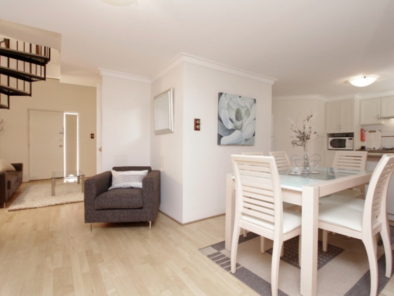 38/22 Nile Street, East Perth WA 6004