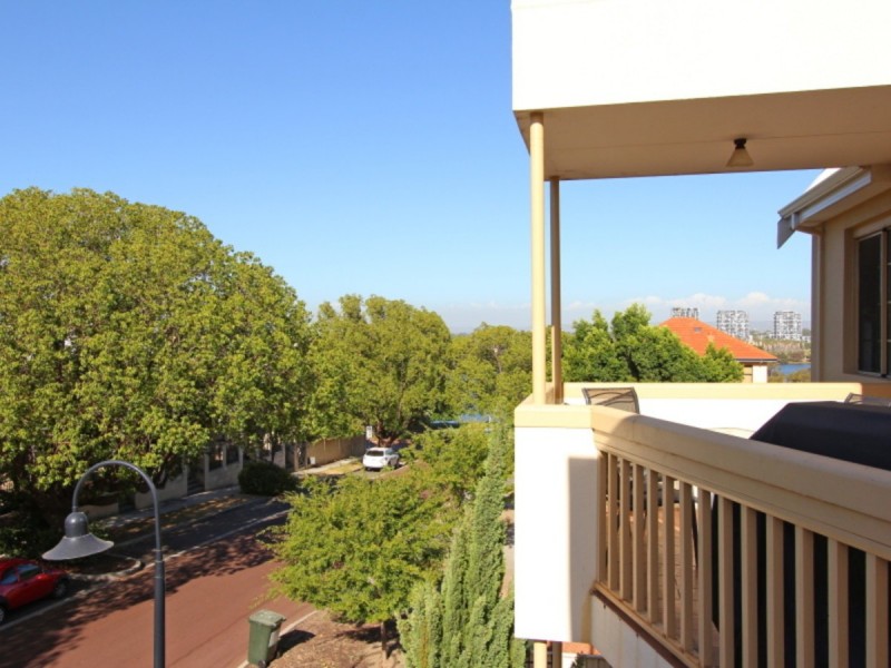 38/22 Nile Street, East Perth WA 6004