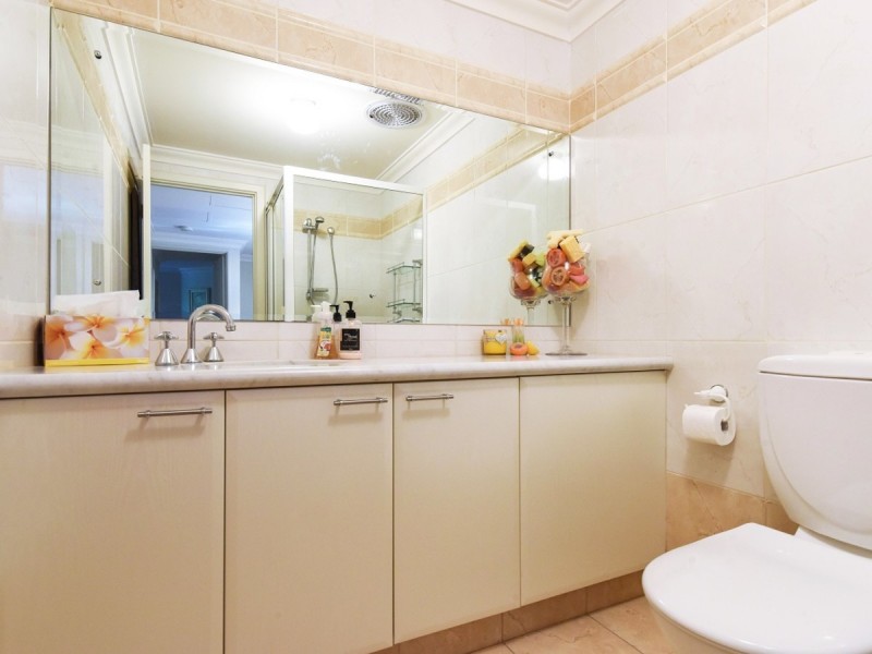 2/28 Nile Street, East Perth WA 6004