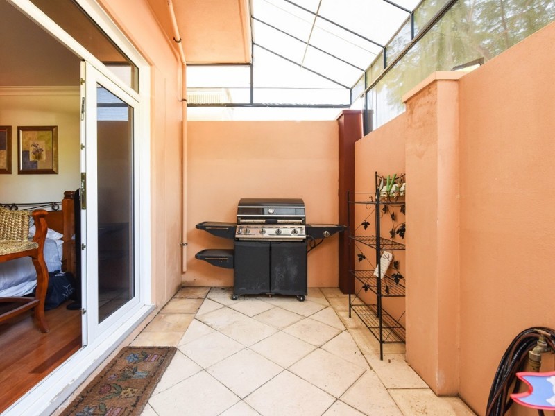 2/28 Nile Street, East Perth WA 6004