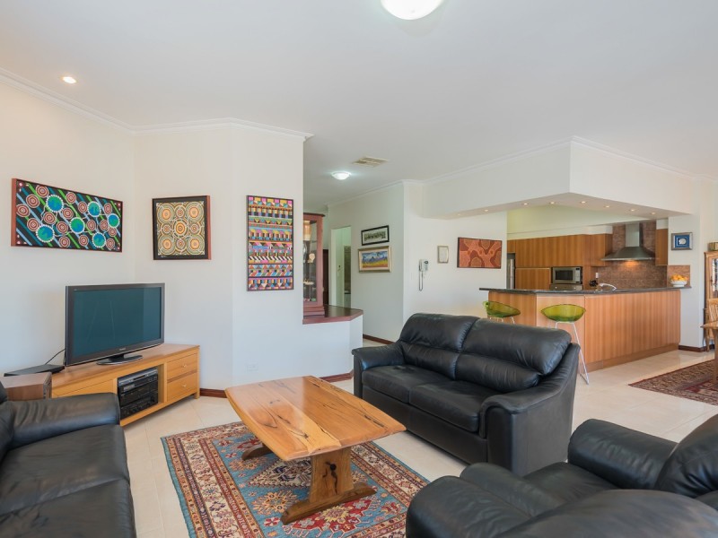 2/111 Royal Street, East Perth WA 6004