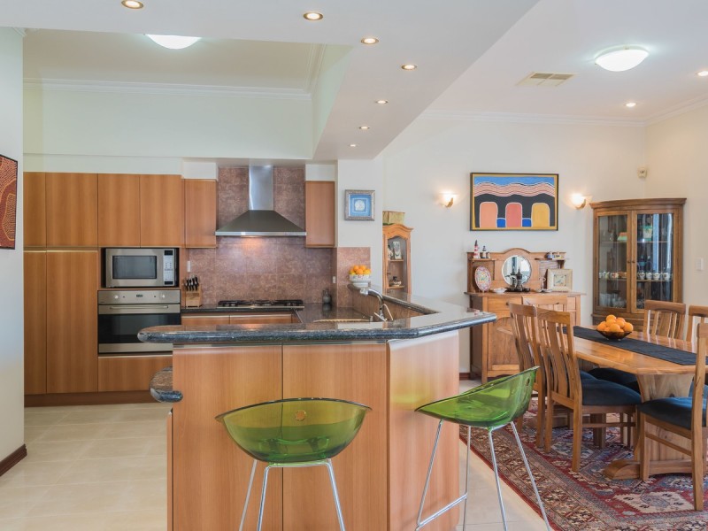 2/111 Royal Street, East Perth WA 6004