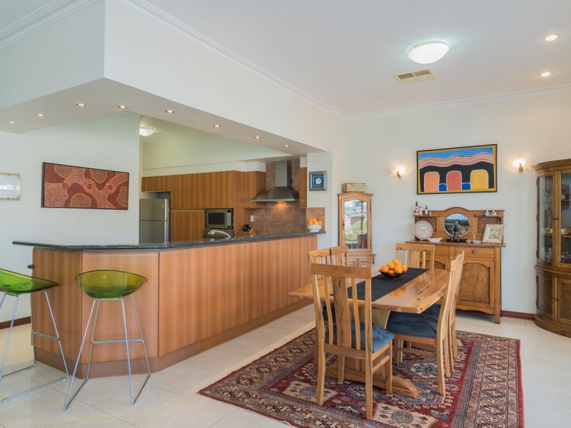 2/111 Royal Street, East Perth WA 6004