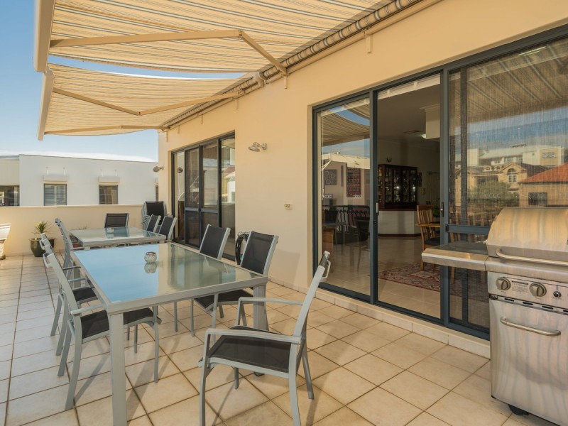 2/111 Royal Street, East Perth WA 6004