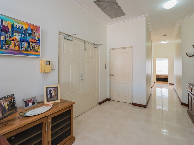 2/111 Royal Street, East Perth WA 6004