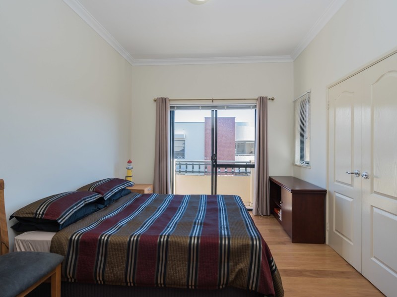 2/111 Royal Street, East Perth WA 6004